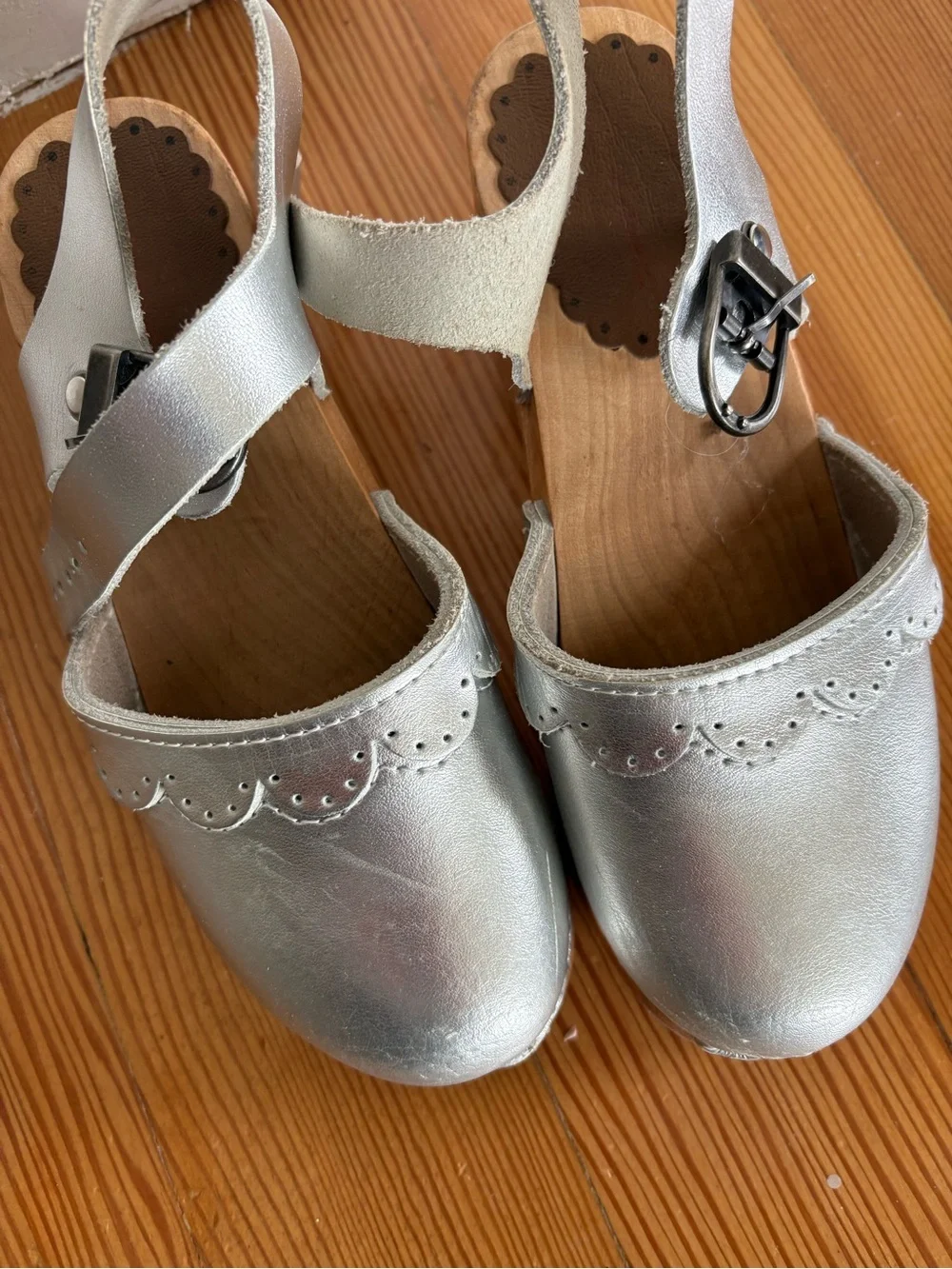 Girls' Silver Metallic Mary Jane Clog Sandals